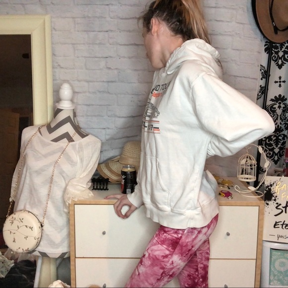 Brandy Melville Hoodie - Picture 4 of 7